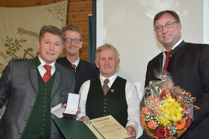 27 Sängerinnen und Sänger sind beim Chor, das sind beinahe zehn Prozent der Ortsbevölkerung.