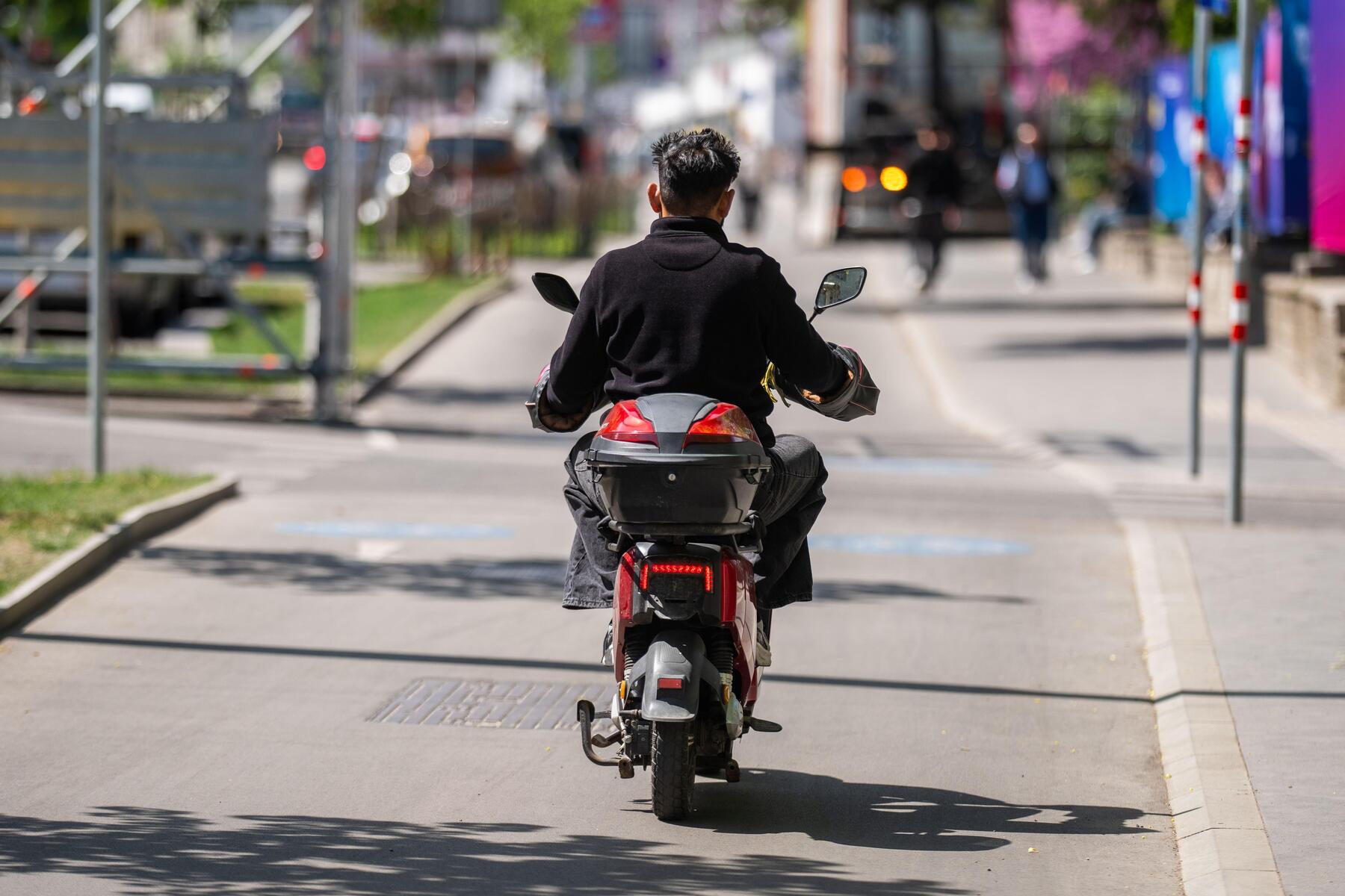 „Panik bekommen“: 16-Jähriger flüchtete auf seinem Moped vor