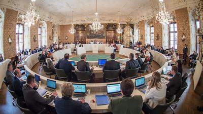 Landtagsabgeordnete von Grünen, KPÖ und FPÖ beantragten die Prüfung