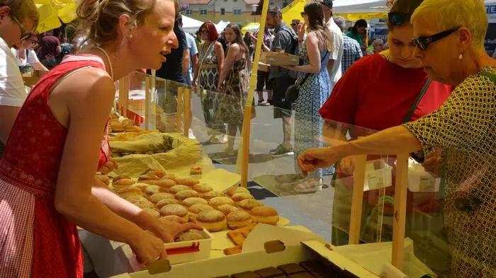 Über 10.000 Krapfen verkaufte man beim 37. Mönichwalder Krapfenkirtag.