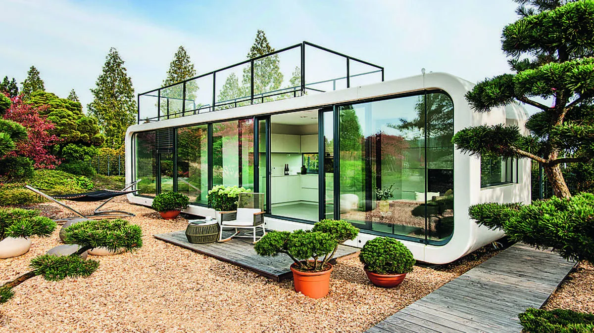 Ein hochkompaktes Kleinhaus mit 32 bzw. 60 Quadratmeter Nutzfläche und wahlweise mit Pergola stellt sich mit dem „Coodo“ des Hamburger Unternehmens „LTGLofts togo“ vor. Das Haus gibt es ab 91.000 Euro.