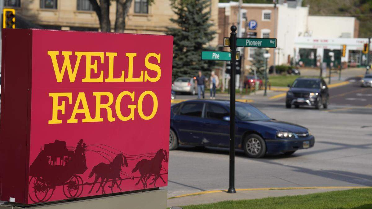 Die Buben überfielen eine Wells Fargo Bankfiliale in den USA