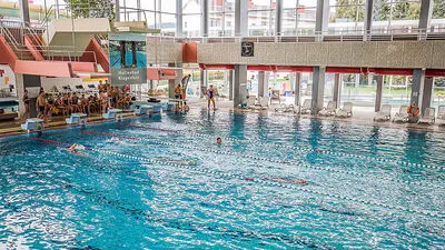 Pro Bahn und Stunde heben die Stadtwerke nun zehn Euro ein. Vor allem für die Sportvereine ist das eine große, finanzielle Belastung.