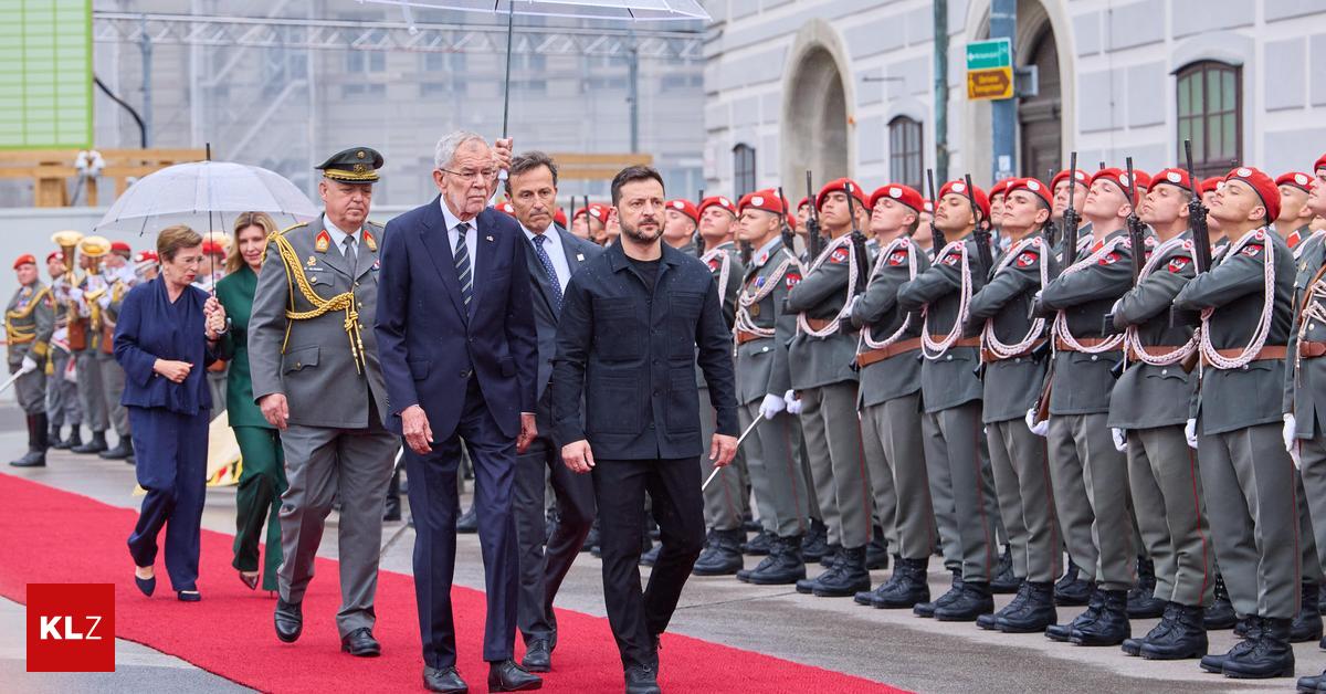 The fact that Austria is only now rolling out the red carpet for Selenskyj ...