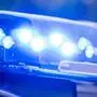 Blaulicht eines Polizeiautos  | Der Fahrerflüchtige meldete sich später bei der Polizei 