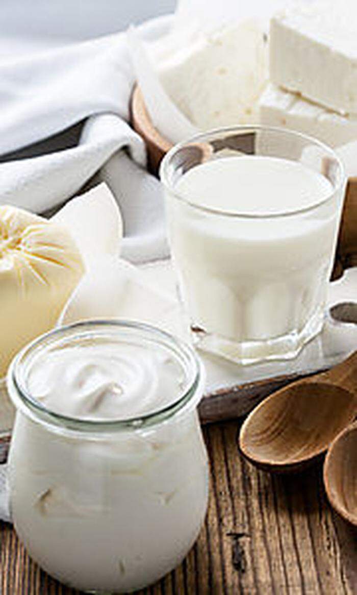 Milch ist die Basis von mild gesäuerten und sauren Rahmprodukten