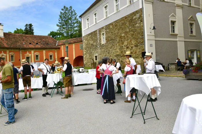 Klicken Sie sich durch die weiteren Bilder