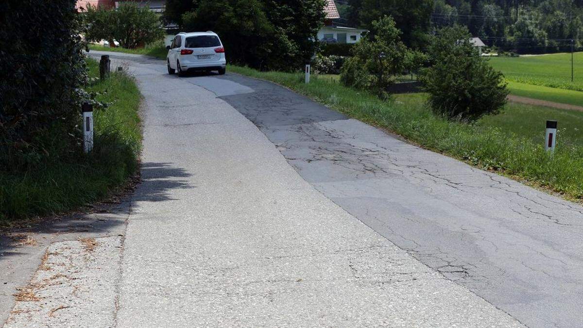 Die Straße ist in vielen Bereichen desolat