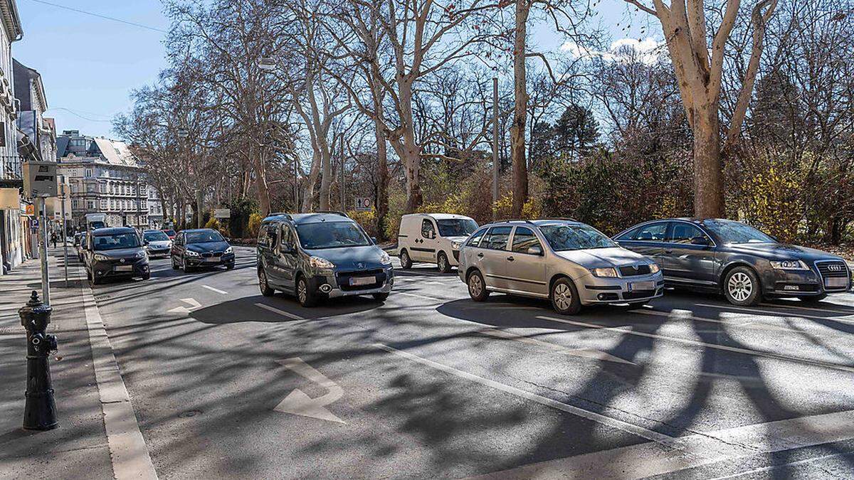 Der Autoanteil an den Verkehrswegen geht zurück, die Infrastruktur in Graz ist trotzdem autoaffin