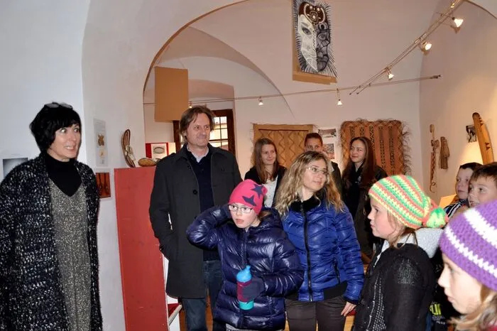 Lehrerin Susanne Strobl erklärte den Kindern, was sie erwartet.