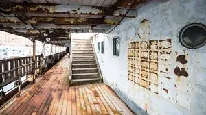 An Bord von Titos „Staatsjacht“. Foto aus dem Buch „Lost Places in der Alpen-Adria-Region“