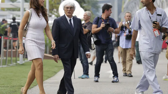 Bernie Ecclestone mit seiner Ehefrau Fabiana Flosi beim Grand Prix 2014 in Singapur.