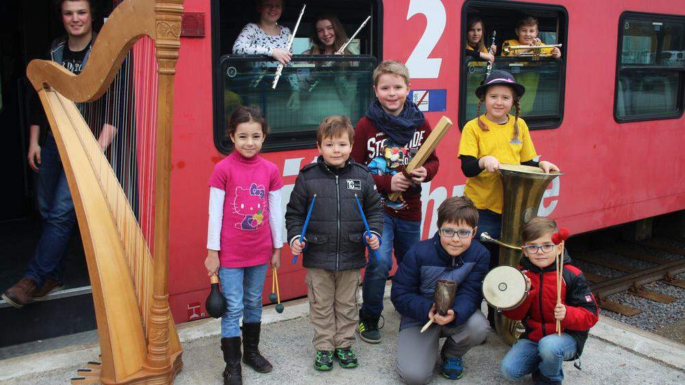 Musikschüler aus Weiz und Gleisdorf werden mit verschiedensten Instrumenten den Zug bespielen