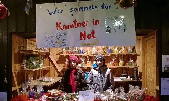 Kinder der Nachmittagsbetreuung in Velden und Lind ob Velden sammelten Spenden am Weihnachtsmarkt