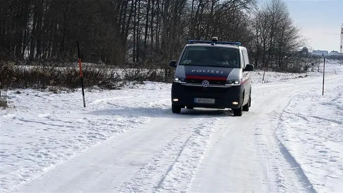 Bild zeigt die Suche der Polizei nach der damals vermissten Steirerin