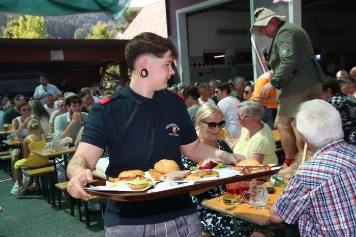 und die Florianis sorgten für kulinarische Köstlichkeiten.