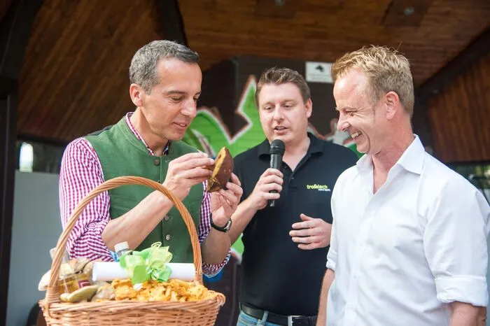 Bundeskanzler mit Trofaiachs Bürgermeister Mario Abl und Peter Marschnig