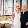 Renate Lackner (rechts) führt seit 2005 das Gasthaus Griesbauer. Cousine Lisi steht ihr als Servicechefin zur Seite