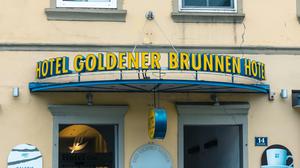 Das Vier-Sterne-Hotel „Goldener Brunnen“ steht seit Kurzem zum Verkauf