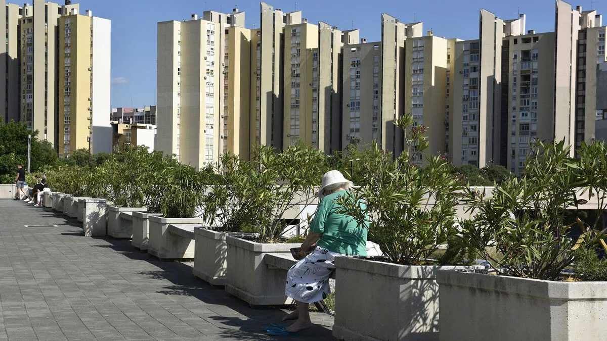 Julia Gaisbacher: "Mapping Split 3"