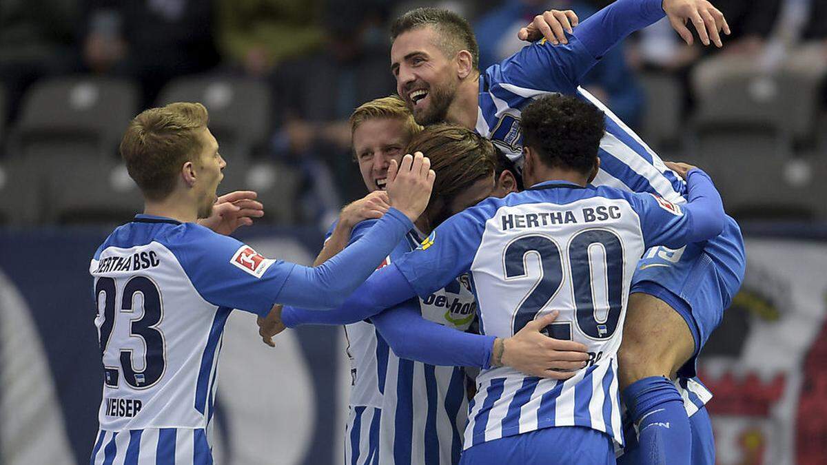 Vedad Ibisevic (oben) ist der Mann für schnelle Tore