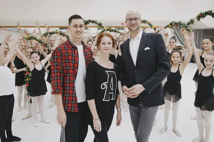 Arthur Haas und Andrea Kraus mit Redoute-Organisator Bernd Pürcher.
