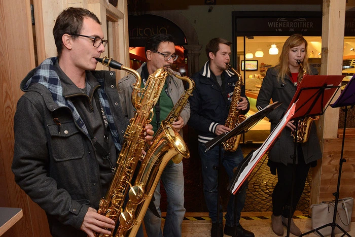Das Saxophonquintett der Villacher Musikschule umrahmte das erste Probesitzen