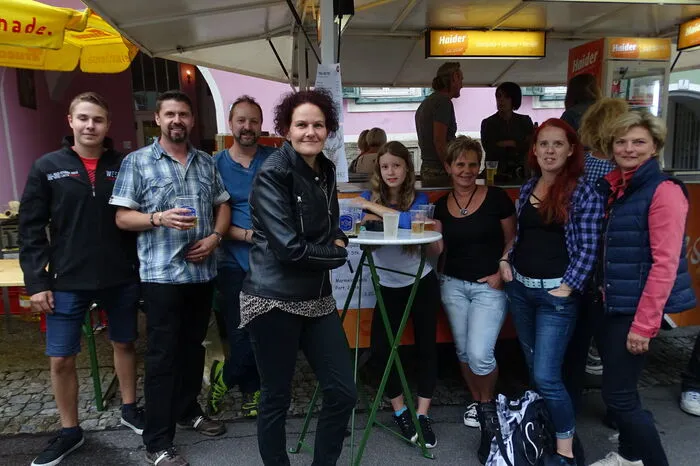 Ein Höhepunkt des Birkfelder Kirtags war wieder die große Verlosung, bei der die glücklichen Gewinner heuer nicht nur Geldpreise bis zu 3.000 Euro gewinnen konnten, sondern erstmals auch ein Cabrio vom Autohaus Felber, das für ein Wochenende verlost wurde.