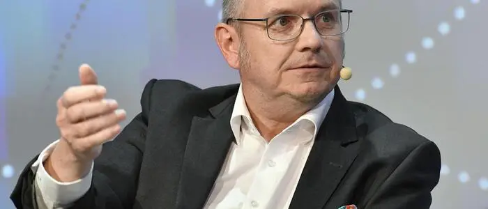 Ferdinand Wegscheider (Servus TV) hat in der Sendung gegen das Objektivitätsgebot verstoßen