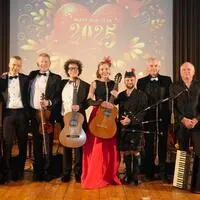 Marina Razumovskaja, Dieter Stemmer, Benjamin Ziervogel, Cecilio Perera, Julia Malischnig, Benjamin Bacher, Stefan Gfrerrer, Klaus Paier und Gerald Preinfalk