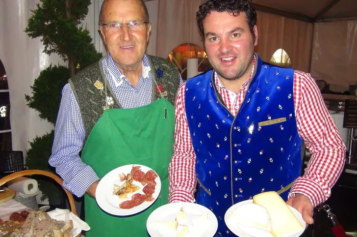 ... dazu kochte Drei-Hauben-Koch Gerhard Fuchs von der Weinbank auf.  