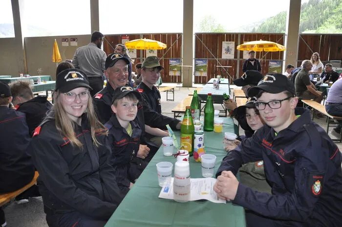 Auch die Freiwillige Feuerwehr und die Feuerwehrjugend aus der Region waren vor Ort.