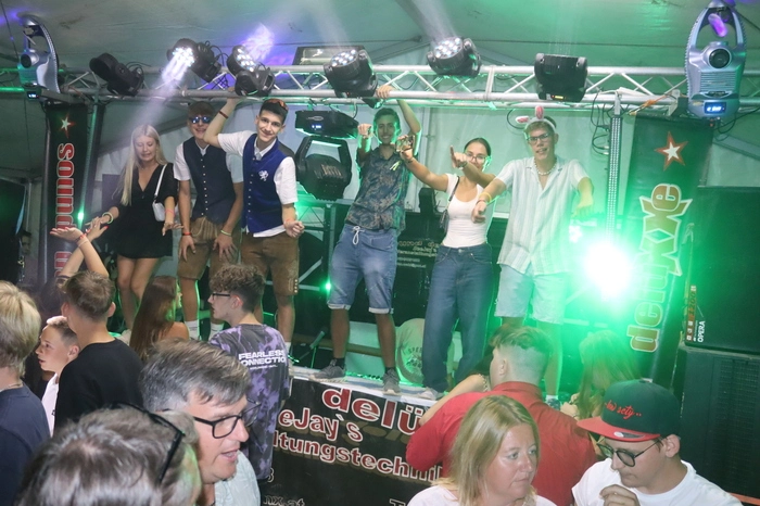 In der Disco herrschte bei den Klängen von DJ Sound Deluxe ausgezeichnete Partystimmung.