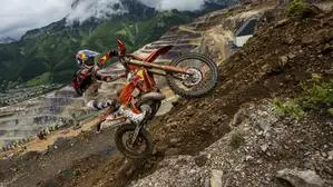 Enduro-Superstar Manuel Lettenbichler will es auch 2026 wieder wissen und peilt seinen fünften Red Bull Erzbergrodeo-Sieg an