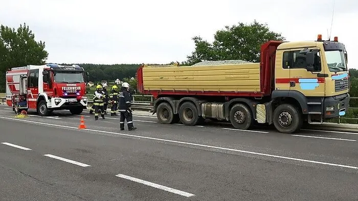 Die Feuerwehren sicherten die Unfallstelle ab
