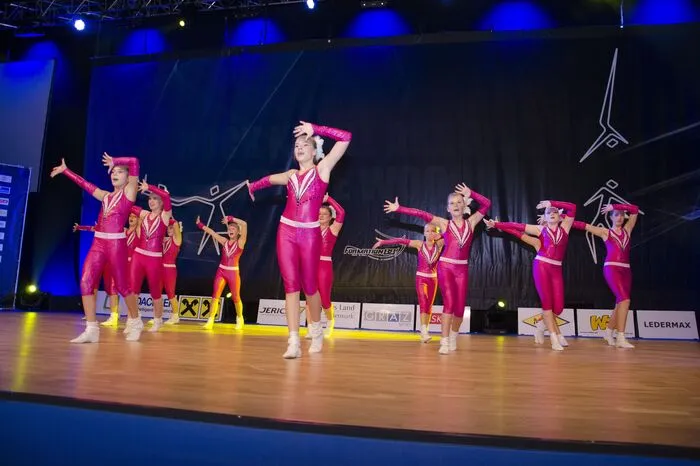 Die Jugend der Formation88 beeindruckte durch ihren perfekten Auftritt als Formation.