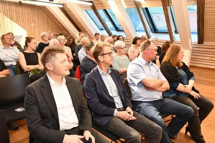 . Seitens der Gemeinde nahmen Bürgermeister Josef Maier sowie die beiden Vizebürgermeister Kurt Kreinbucher und Gerhard Hörmann teil.