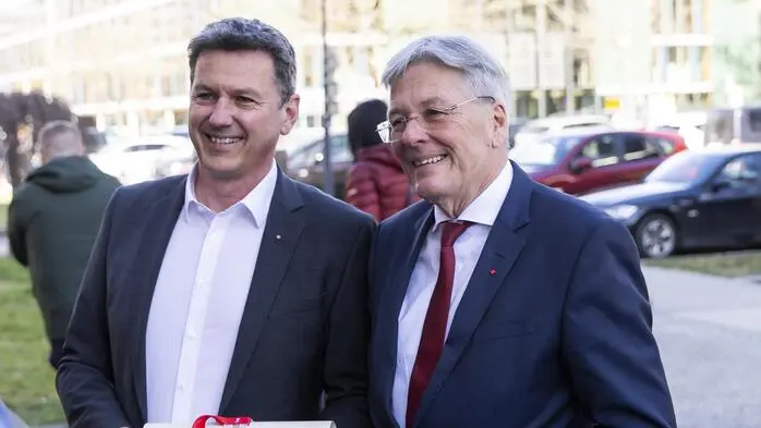 In Innsbruck haben Donnerstagabend LH Daniel Fellner und sein Vorgänger Peter Kaiser einen gemeinsamen Termin