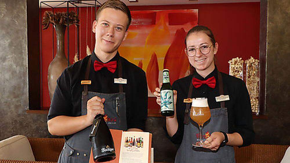 Timo Celler und Eva-Maria Mischitz bieten ihren Gästen im Resort Feuerberg eine riesige Auswahl an Bieren