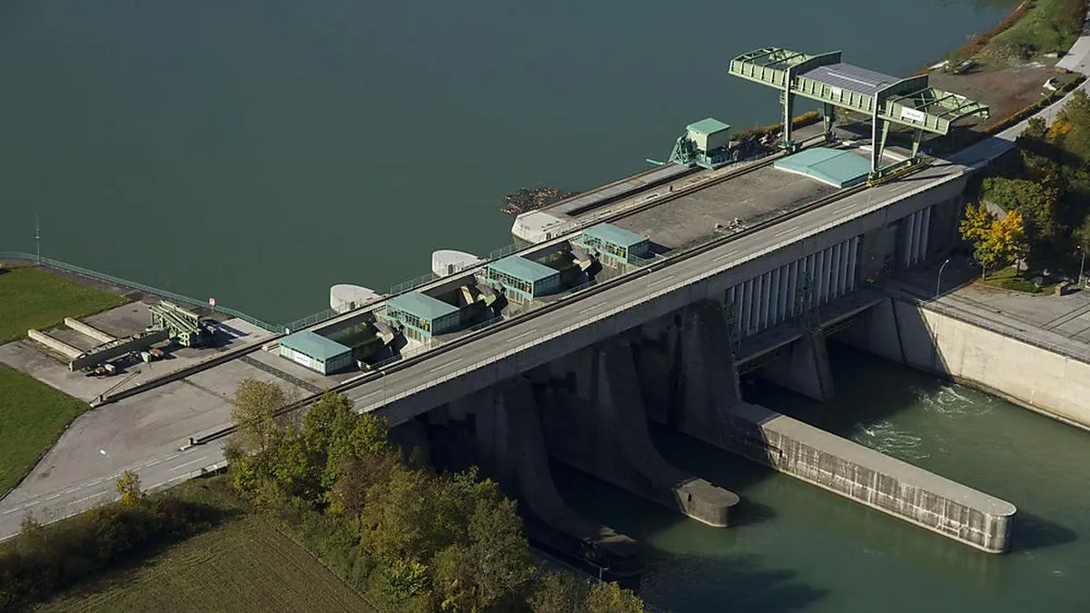 Das Laufkraftwerk Edling wurde in den Jahren 1959 bis 1962 mit finanzieller Beteiligung der Kelag errichtet