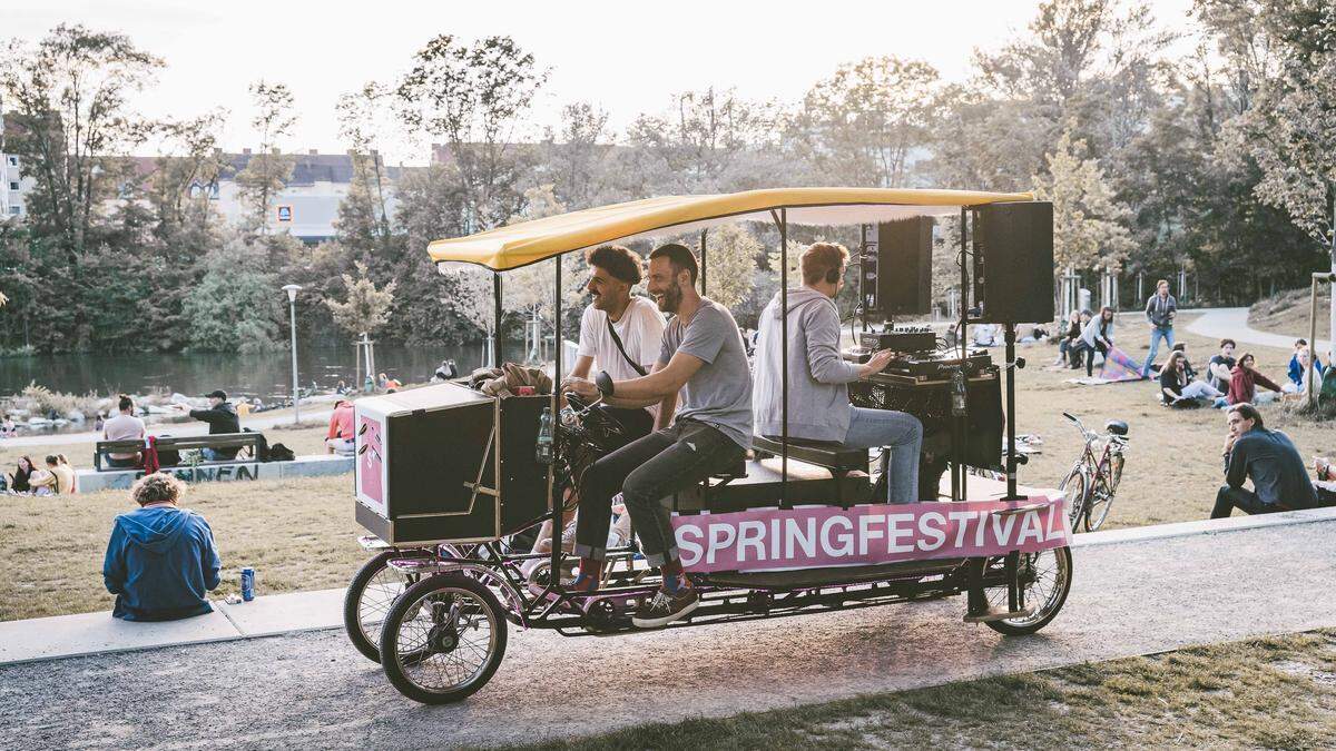 Das Soundbike ist am Samstag wieder unterwegs in der Stadt, Nachwuchs-DJs aus den Workshops legen auf