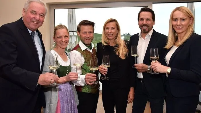 Familie Strauss mit Landeshauptmann Hermann Schützenhöfer 