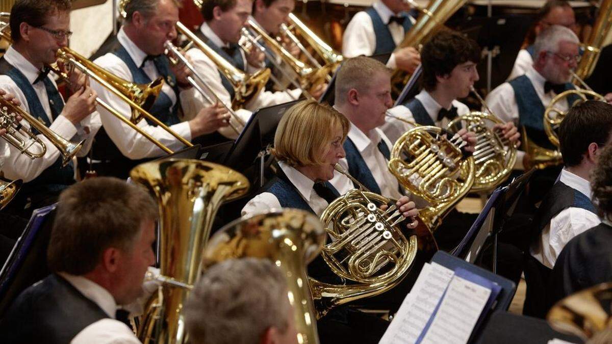 Die Stadtkapelle Feldkirchen bringt Heldentum in den Stadtsaal