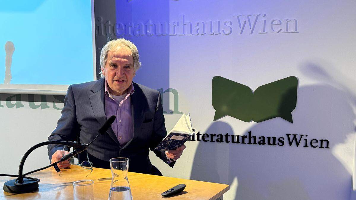 Stephan Eibel, gebürtiger Eisenerzer und viel gelesener Lyriker, stellte im Literaturhaus Wien sein neues Werk „Sternderl schauen“ vor und erklärte, warum er seit 2021 Erzberg aus seinem Namen gestrichen hat