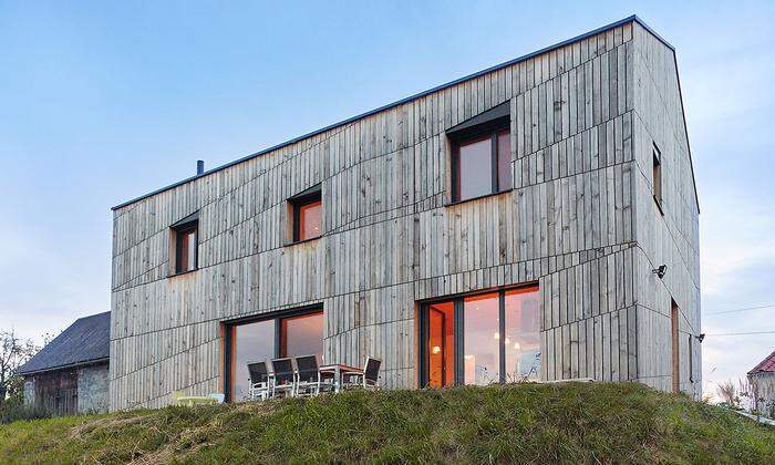 Holz an der Hausfassade: modern, langlebig und sympathisch