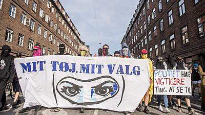 Gegen das Vermummungsverbot gab es viele Proteste, wie hier in Kopenhagen