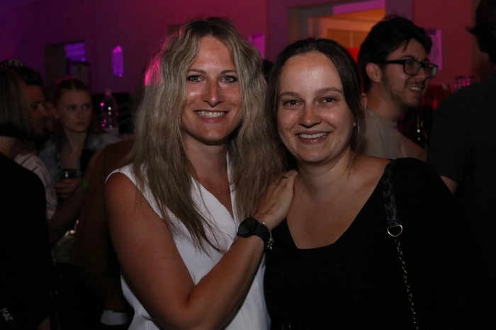 Klicken Sie sich durch die Fotos der Vollmondparty 2026.