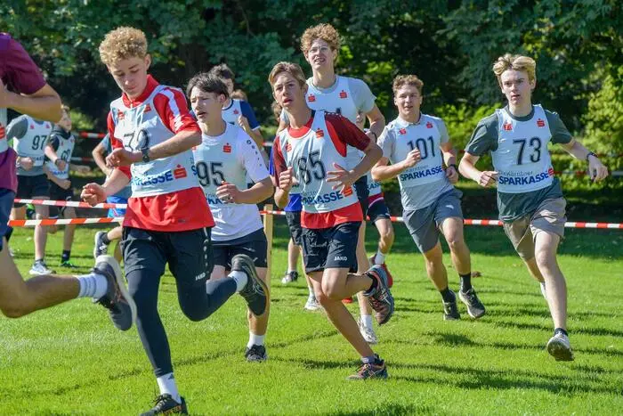 Für den reibungslosen Ablauf der Großveranstaltung waren unter anderem Sponsor „Macron Sports Hub Wolfsberg“ mit Stefan Asprian und seiner Frau Miriam sowie die Lehrerinnen und Lehrer und Schüler der LFS und Mittelschule St. Andrä. 