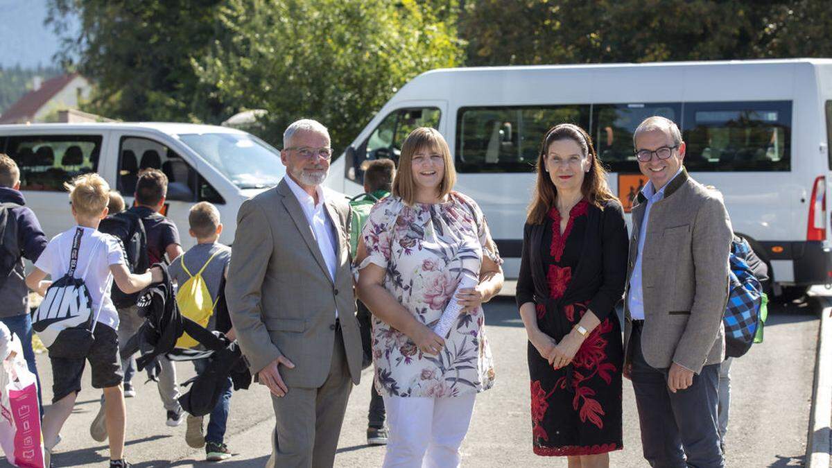 Peter Lackner, Bürgermeisterin Eva Karrer, Sylvia Loibner, Andreas Schlemmer