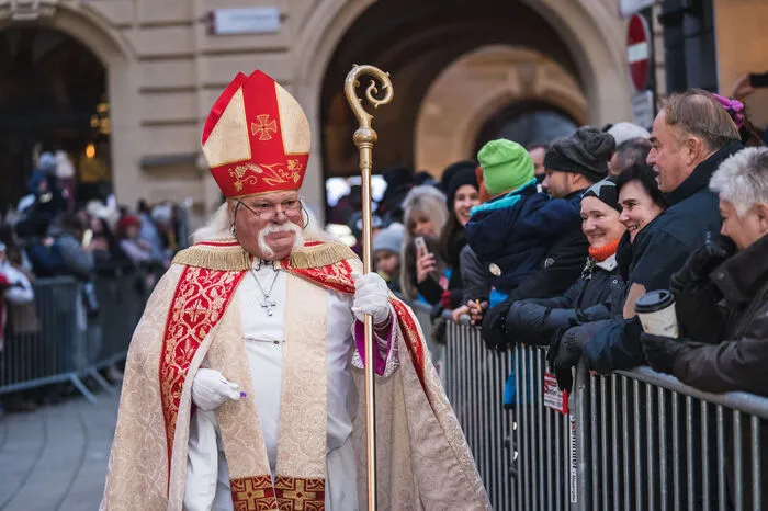 ...sondern auch ein Nikolaus erfreute die Tausenden Besucher.